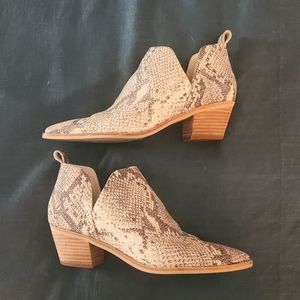 Dolce Vita snake skin ankle boots size 8